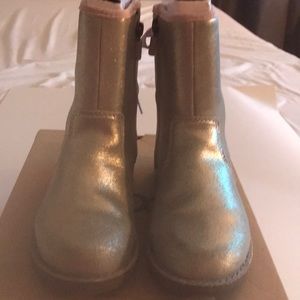 GREAT BUY!! Ugg boots